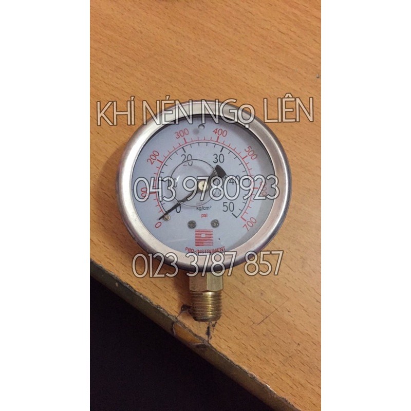 Đồng hồ inox đo áp suất mặt có dầu phi 100mm chân ren 17
