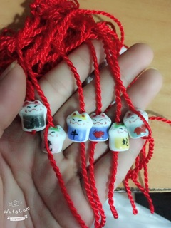 Vòng tay mèo sứ may mắn Maneki