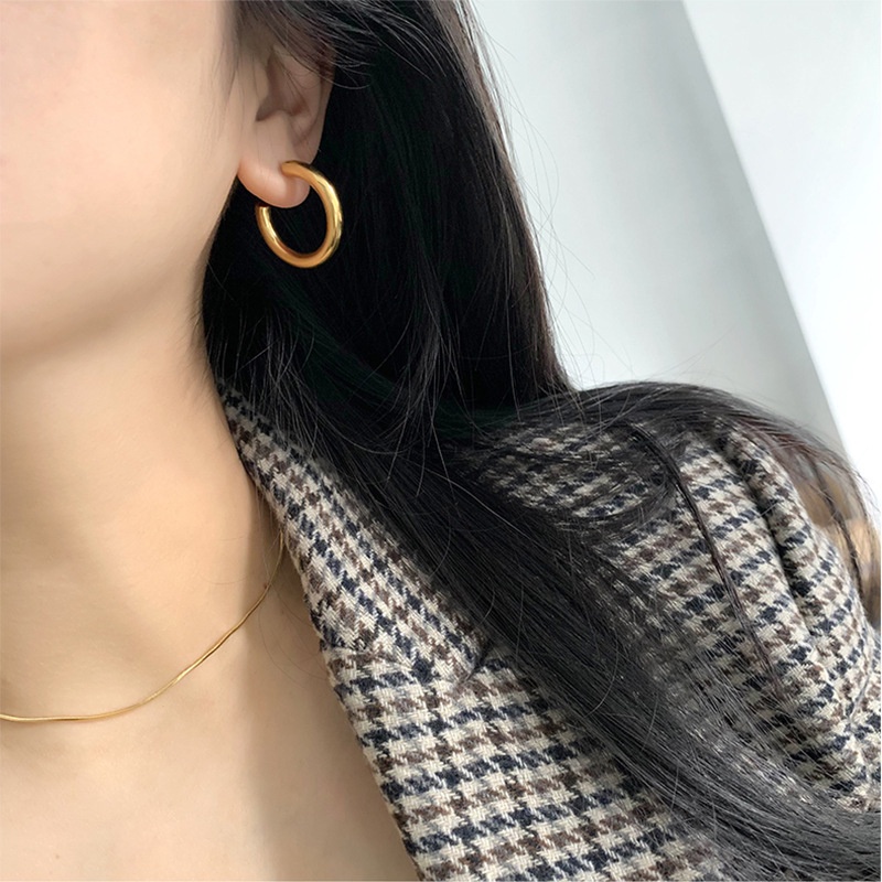 Khuyên tai hình chữ C bằng thép titan không phai thời trang phong cách Âu Mỹ cổ điển cá tính cho nữ