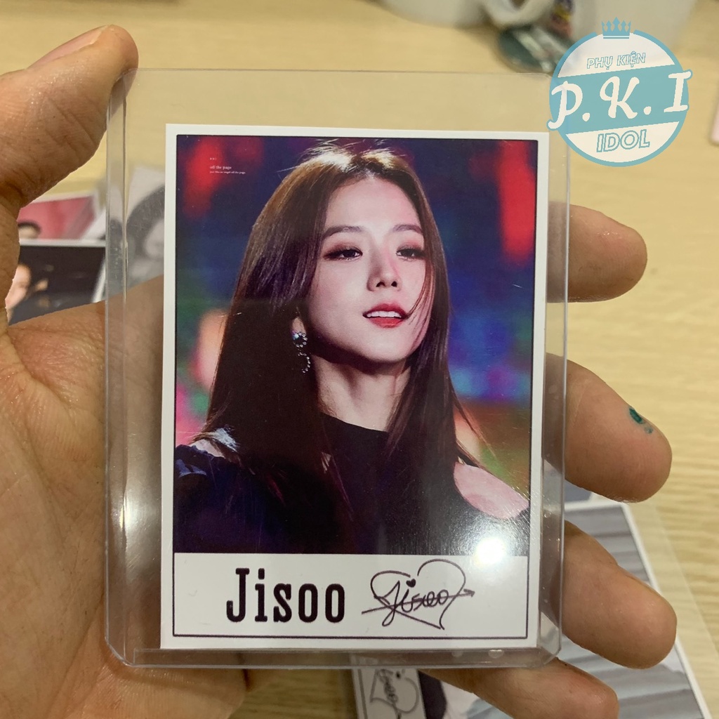 Lomo Card Jisoo Tặng Kèm Bộ 9 TOPLOADER ĐỰNG ẢNH