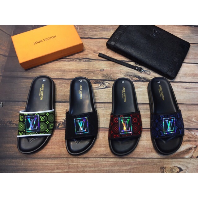 🍀 NEW 💯 Sale DÉP LÊ NAM LV PHẢN QUANG- DÉP LV NAM FULLBOX. . M08 : . . ' . . ˢ