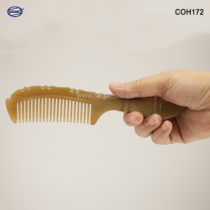 Lược sừng xuất Nhật (Size: L- 18cm) Lược thân trúc - COH172- Horn Comb of HAHANCO - Chăm sóc tóc