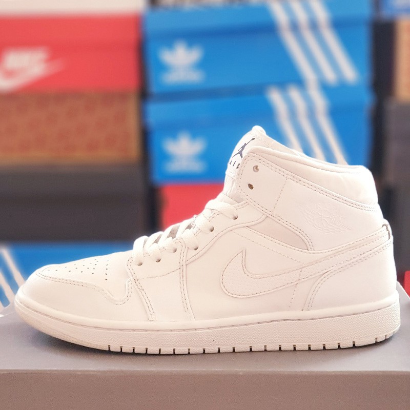 Giày thể thao Air Jordan 1 Retro trắng, real 2hand | BigBuy360 - bigbuy360.vn