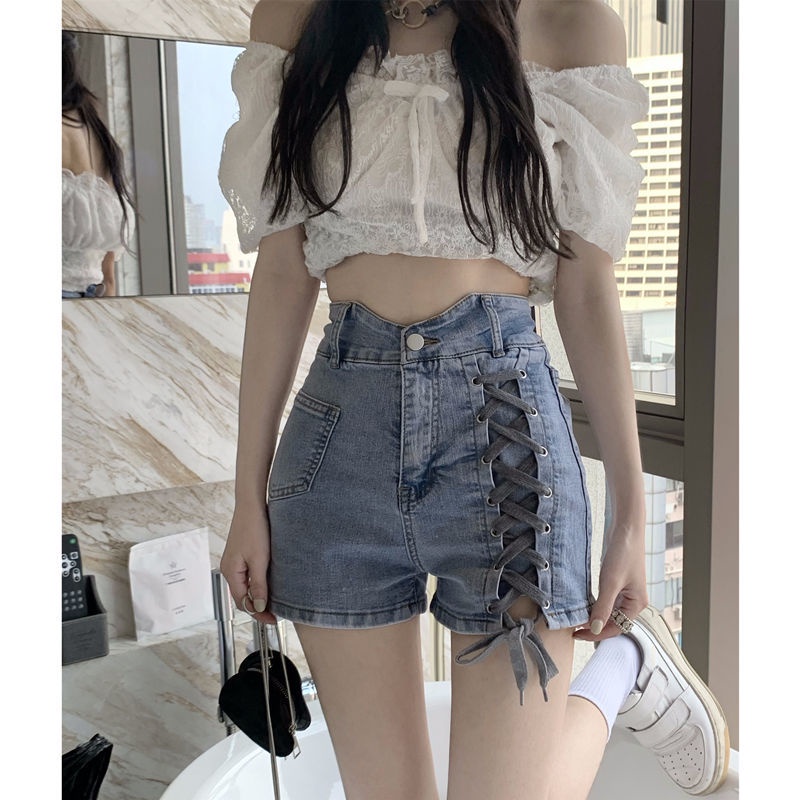 Quần short denim COZOKC lưng cao ống rộng phối dây cá tính