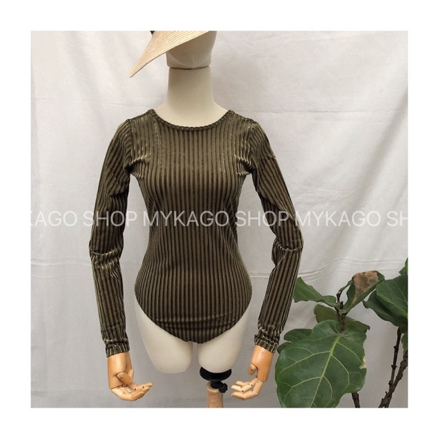 Bodysuit Khoét Lưng Nhung Gân F21 | BigBuy360 - bigbuy360.vn
