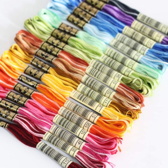 Chỉ thêu loang màu chính hãng DMC Pháp. Hàng có sẵn, được chọn màu.