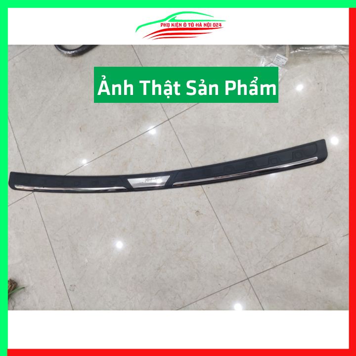 Ốp chống trầy cốp ngoài nhựa đen Corolla Cross 2020-2023 hàng loại 1 dán cốp sau chống xước trang trí xe