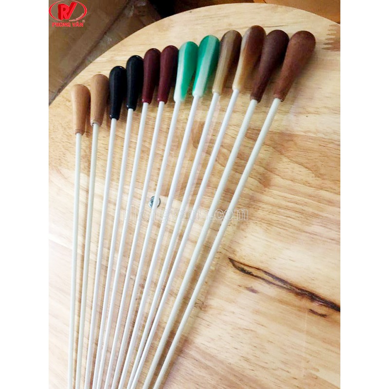 Đũa gậy chỉ huy dàn nhạc trưởng