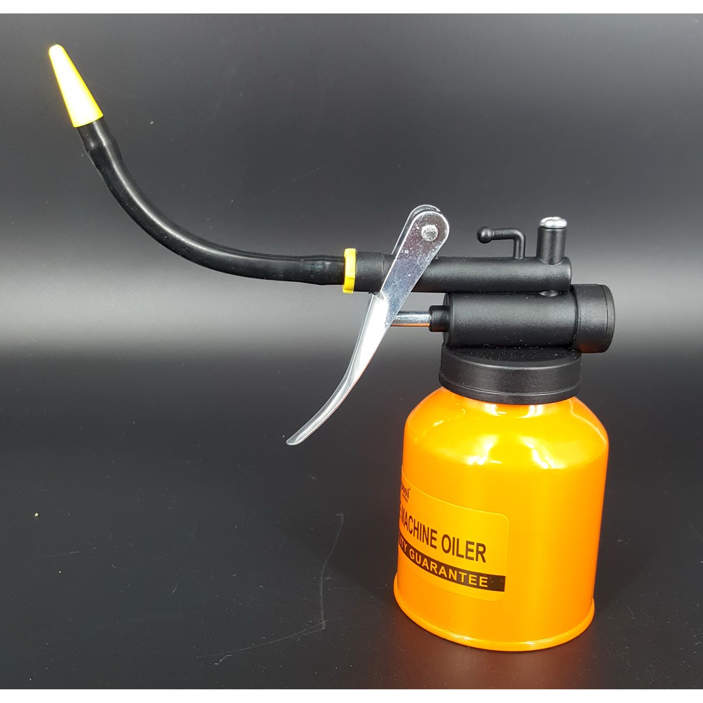 BÌNH CHÂM DẦU NHỚT THÂN SẮT KAPUSI CÓ VÒI CHỈNH