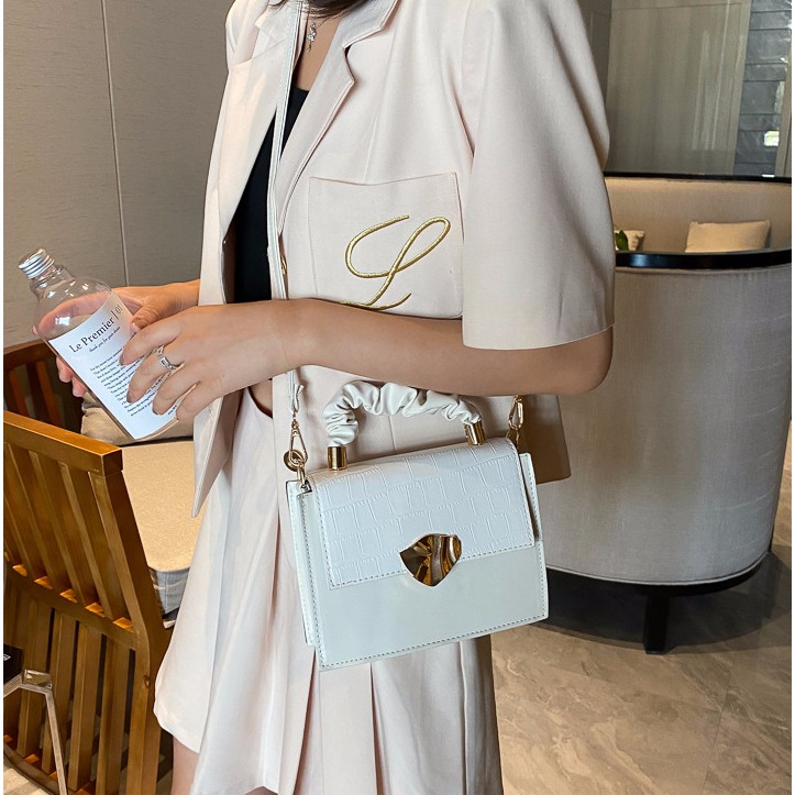 [Mã WAMT2405 giảm 10K đơn 0K] TÚI NỮ ĐEO CHÉO DA PU DÁNG VUÔNG KHÓA MẢNH ĐỒNG TD 140 | BigBuy360 - bigbuy360.vn