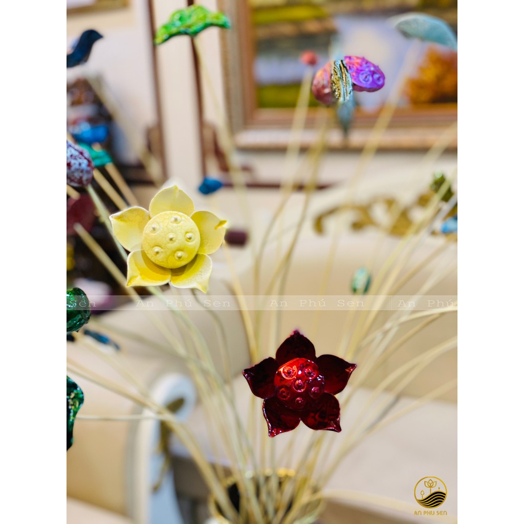 Hoa Sen sơn mài