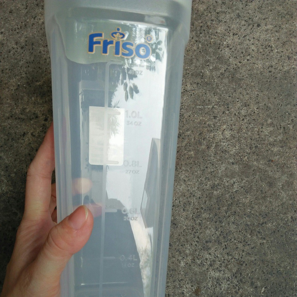 BÌNH NƯỚC NHỰA LOCK&LOCK 1.4 LÍT - Đồ khuyến mãi của sữa Friso | BigBuy360 - bigbuy360.vn