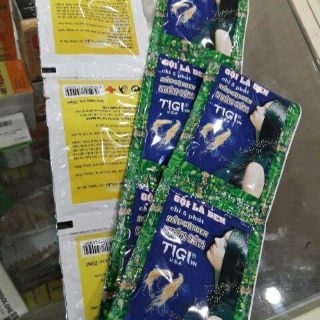 Dầu gội đen tóc thảo dược (1 gói )