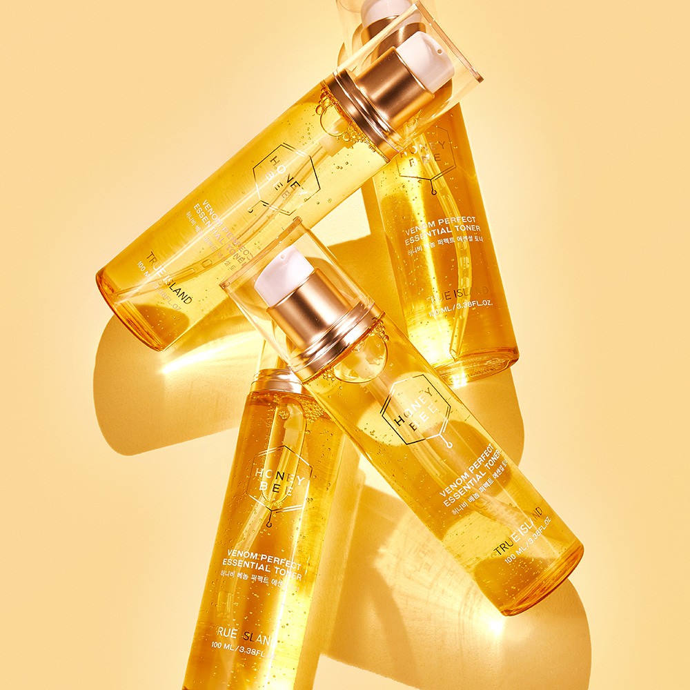 TRUE ISLAND HONEY BEE VENOM PERFECT ESENTIALTONER NƯỚC HOA HỒNG DÀNH CHO DA DẦU MỤN
