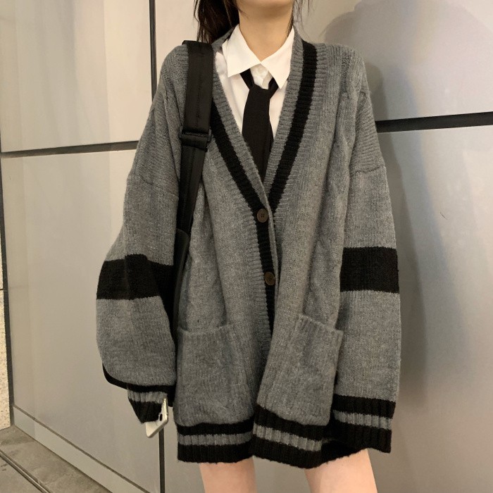 Áo sơ mi trắng tay dài có cà vạt có nút cài + áo khoác len cardigan màu xám tay dài cổ V ulzzang