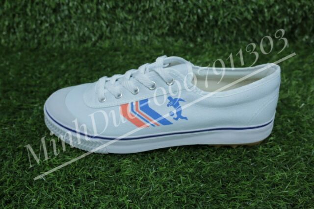 Giày đá banh Bata Tàu đinh TF mẫu 2