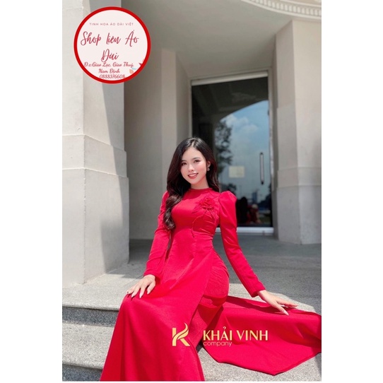 △Áo dài đỏ thiết kế bông hoa thủ công, phần đuôi tết rất cách điệu, chất lụa tây thi 2 tà | BigBuy360 - bigbuy360.vn
