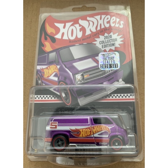 Xe Hot Wheels Mail in Custom ‘77 Dodge Van Collector Edition with Protector