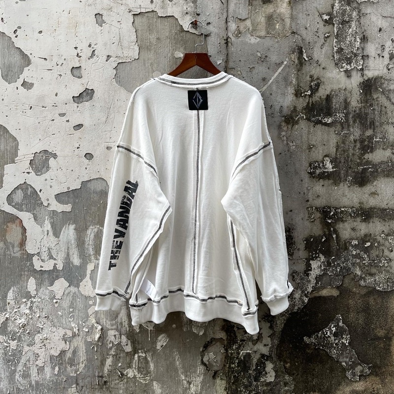 Áo nỉ “TVD PLUS SWEATER”