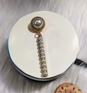 Cài áo thả hình que đính hạt. Dài 8cm