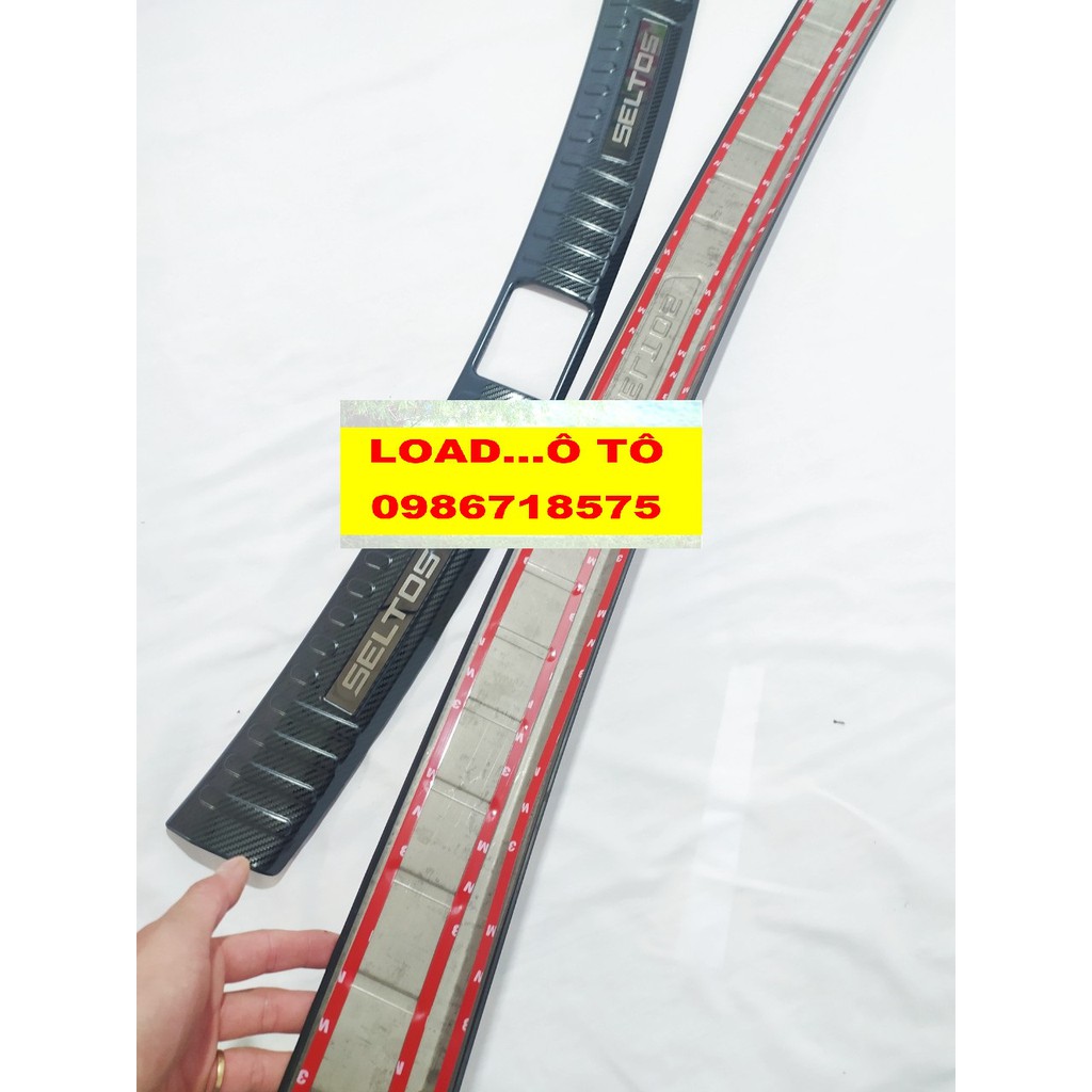 KIA Seltos ❤️ Chống Trầy Cốp Sau Xe KIA Seltos 2022-2020 Carbon Cao Cấp
