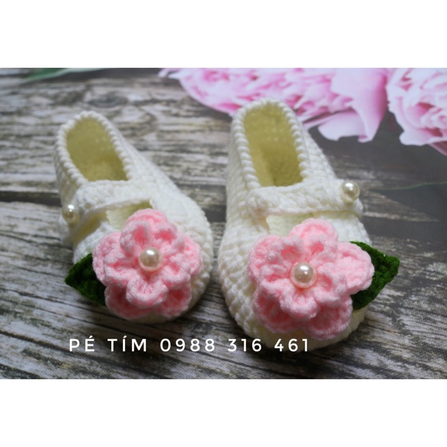 Giày len handmade/ giày búp bê trắng hoa hồng