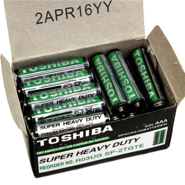 Hộp 40 viên Pin đũa AAA than Toshiba loại rẻ dùng cho điều khiển