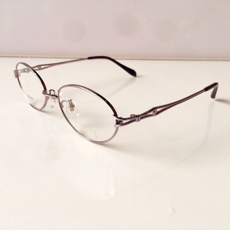 Gọng kính nội địa Nhật thương hiệu Vanessa CB-202 màu ánh tím nhạt, made in China.