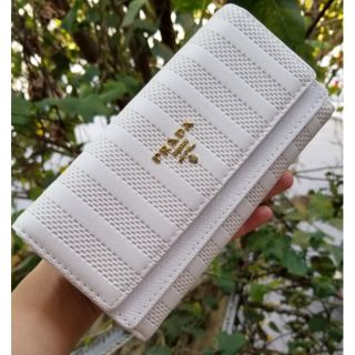 ClUCTH VÍ CẦM TAY PRADA - HÀNG FULL HỘP