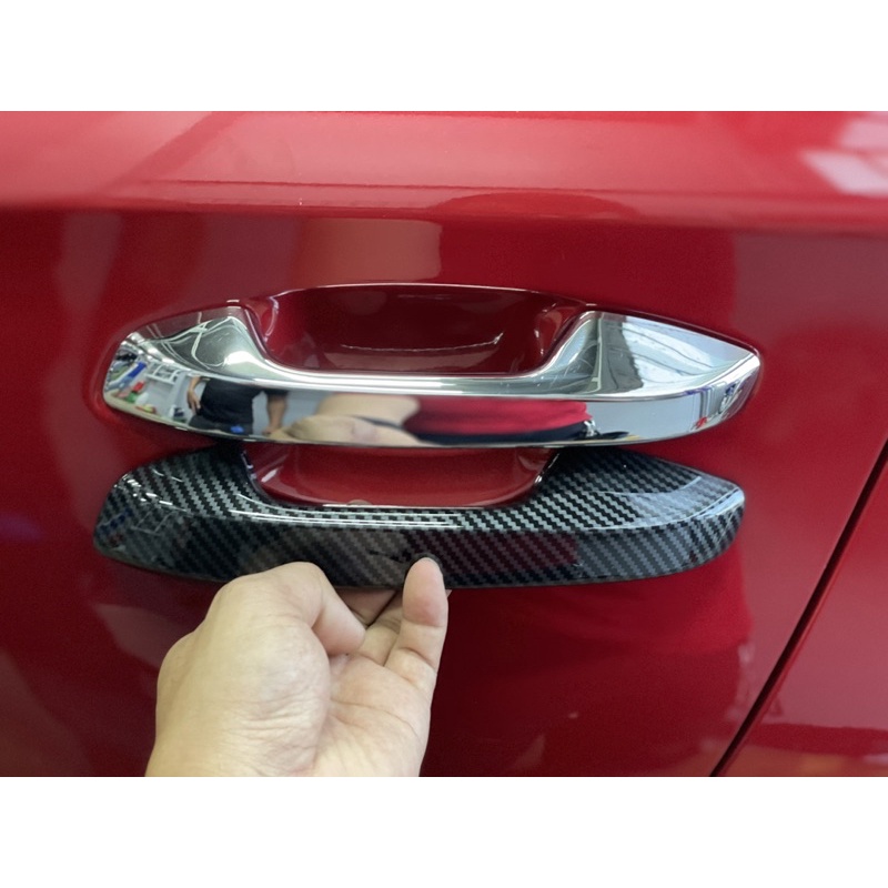 Ốp tay nắm cửa Kia Cerato  2019—2022, Seltos vân carbon - Hàng cao cấp