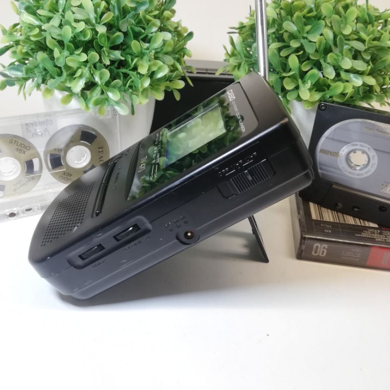 Tivi màu mini cầm tay Casio TV-470 còn hoạt động tốt tất cả các chức năng hàng nội địa Nhật | BigBuy360 - bigbuy360.vn