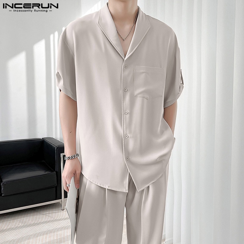 Trang phục INCERUN gồm áo thun tay ngắn và quần lưng thun phong cách nam tính