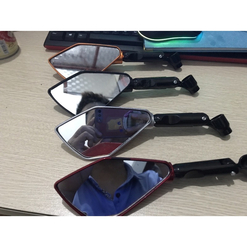 Gương 5 cạnh Rizoma Bên Trái