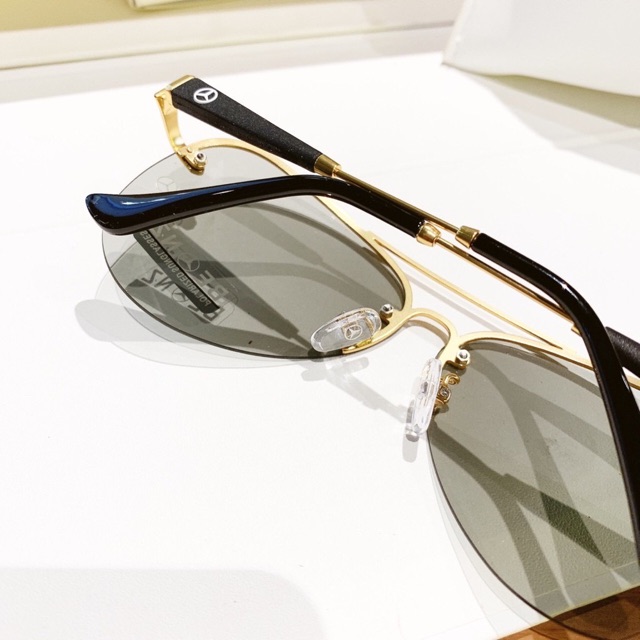 Kính đổi màu nam nữ đi cả ngày lẫn đêm chống uv 400 bảo hành tròng kính 2 năm độ chống vỡ | BigBuy360 - bigbuy360.vn