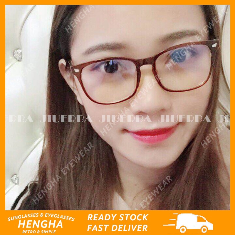 Mắt kính gọng vuông có thể thay tròng kiểu dáng tiện lợi