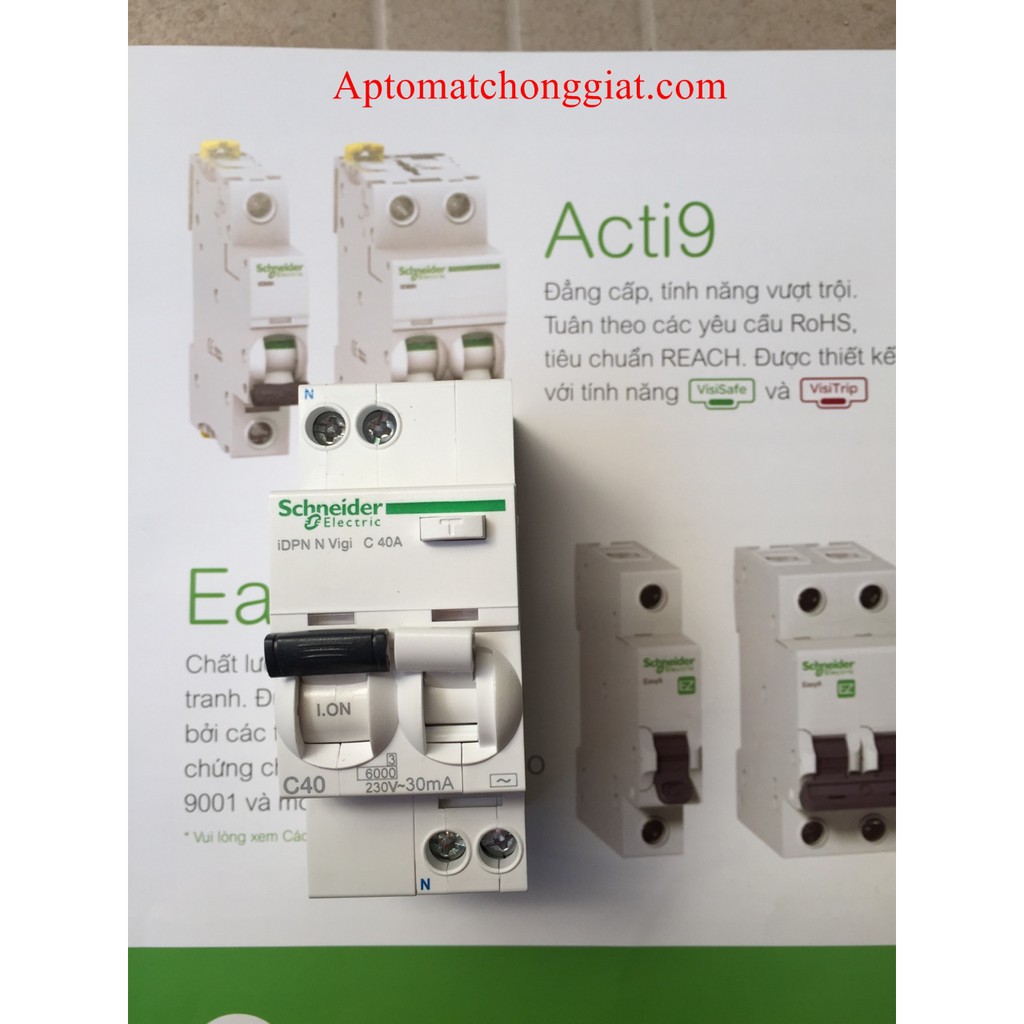 Cầu Dao CAO CẤP Chống Dòng Rò (Chống Giật) RCBO Schneider  2P 30mA (tặng ốp bảo vệ) - Made In Spain