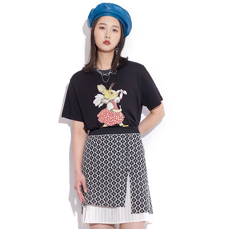 Áo thun đen mix ren Jessyline