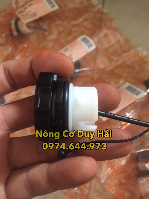 Nắp nhớt rin máy cưa stihl 381 dùng cho các loại cưa stihl như 210,230,250,382