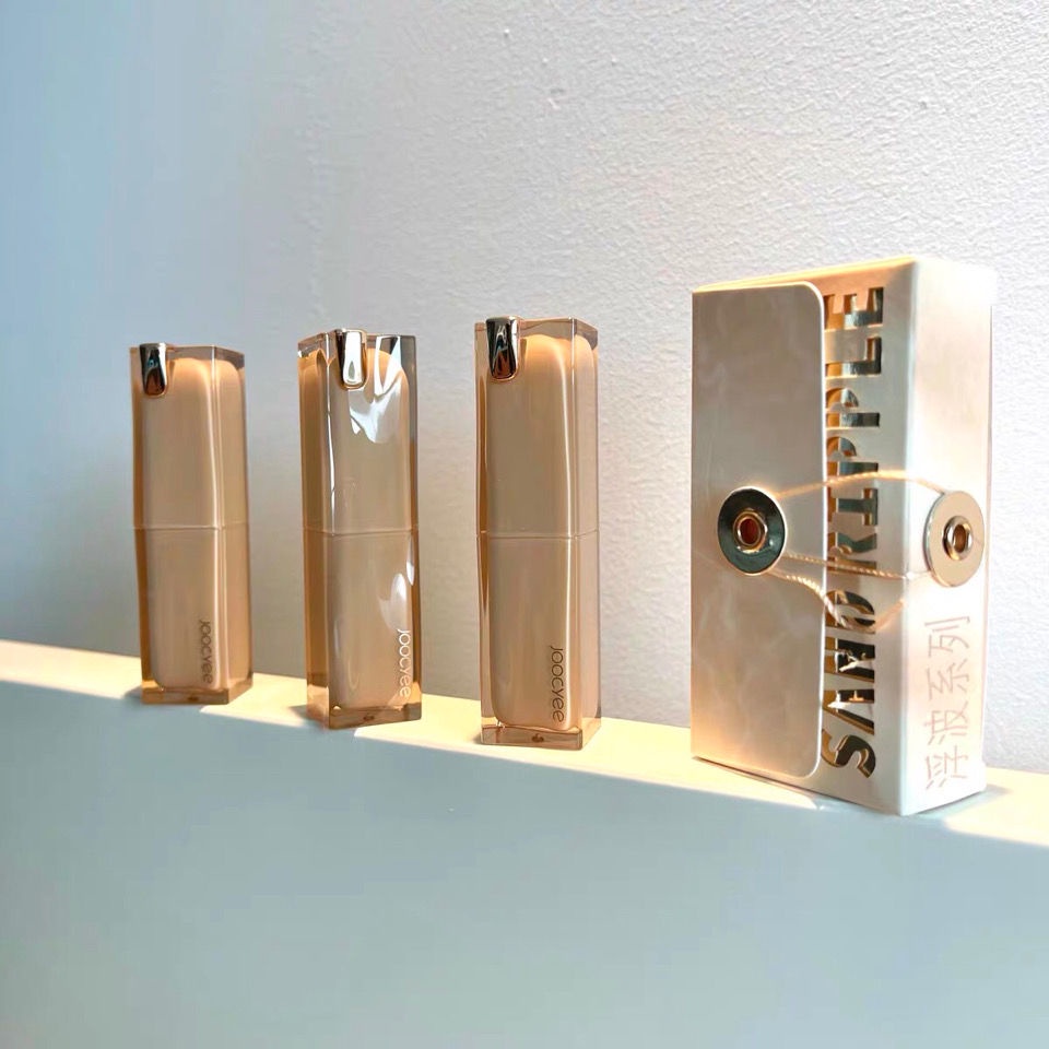 Joocyee 513 Toffee Lip Glaze Matte Water Wave Lipstick Xia Chan Water Light Son môi giữ ẩm và không phai màu Son kem lì không dính Kem chống dính Matte Matte Mirror 516