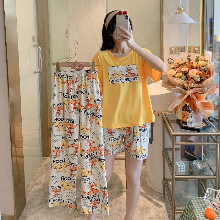 Bộ Đồ Ngủ Gồm Áo Thun Tay Ngắn + Quần Short Thời Trang Dành Cho Nữ