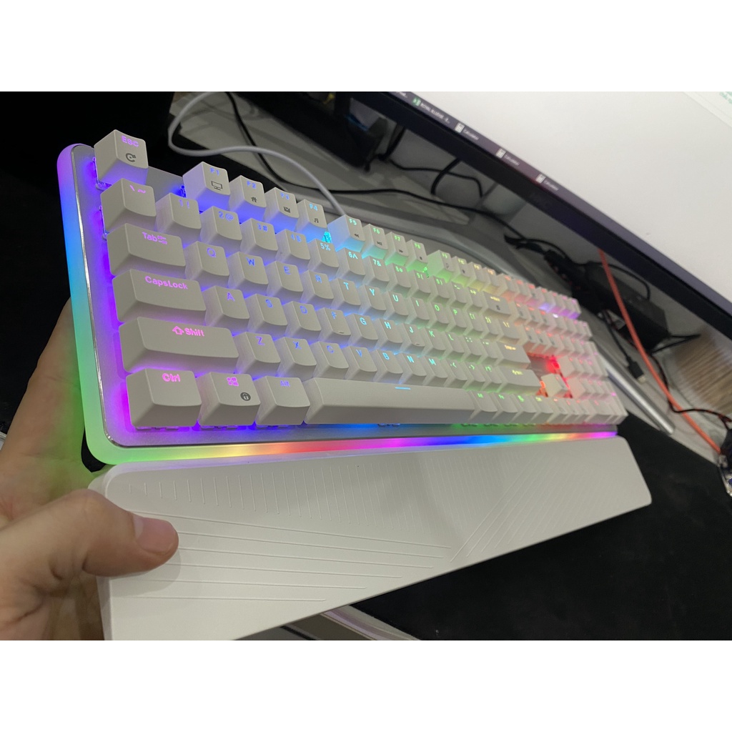 NEW 2021 - Bàn phím cơ Chơi Game Royal Kludge RK918 RGB. Thiết kế đẹp, đèn nền RGB rực rỡ. Có dây, Full size 108 phím