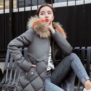 Áo khoác cổ lông dáng dài mùa đông sắp tới có quả áo này thì gió ở ngoài khóc thét lun.