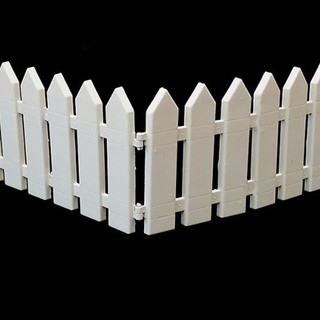 Hàng rào nhựa trang trí cây thông noel