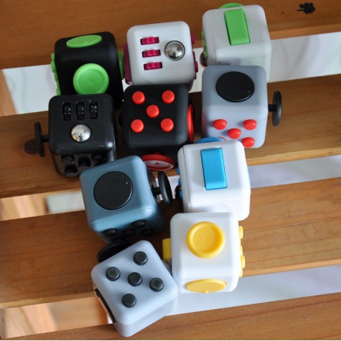 Magic Fidget Cube For Games Infinite Cubes Anxiety Stress Relief Attention Decompression Plastic Focus Fidget Toy Gaming Dice Toy for Children Adult Kids Gift