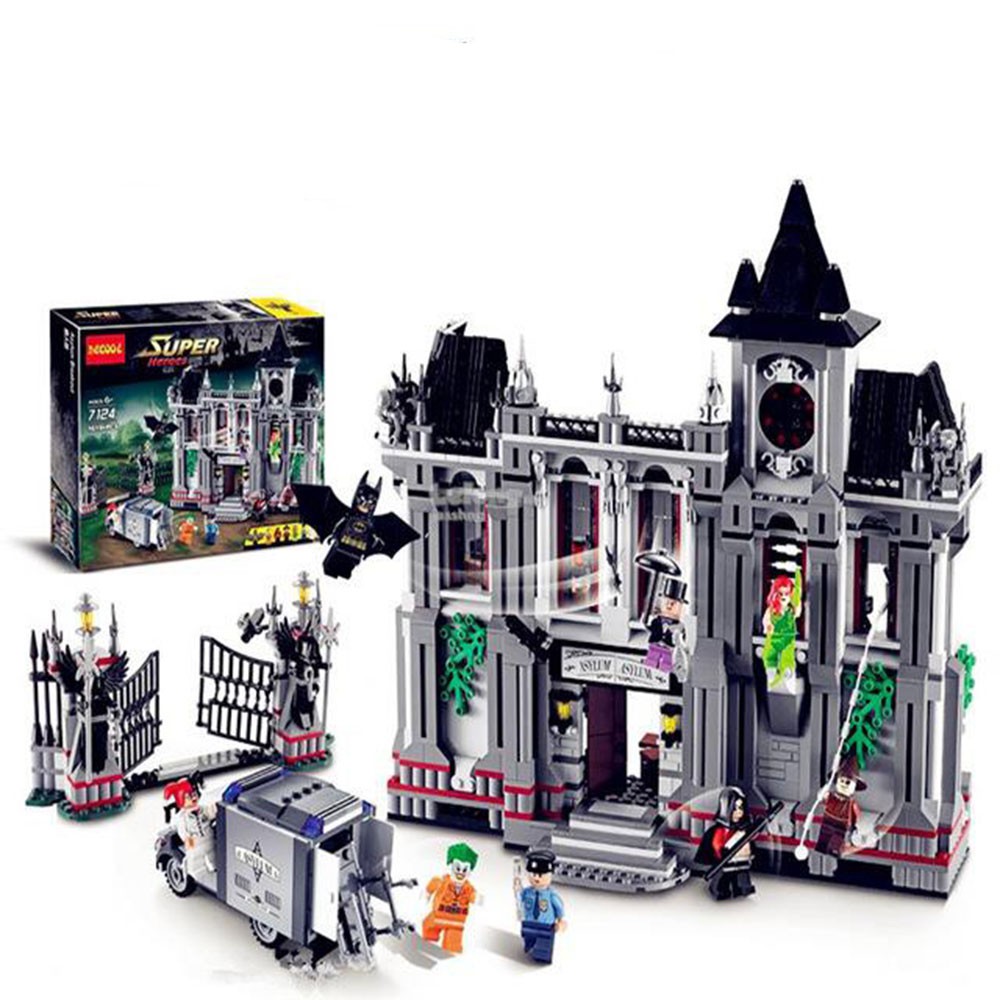 Đồ chơi lắp ráp Nhà Giam Arkham Asylum  7124 của Batman gồm 1619+ chi tiết