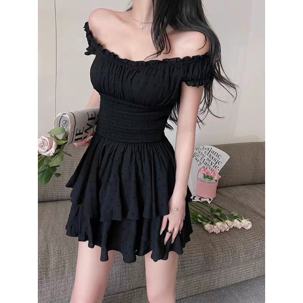 Đầm đen trễ vai thêu hạt nổi, váy đen mặc 2 kiểu