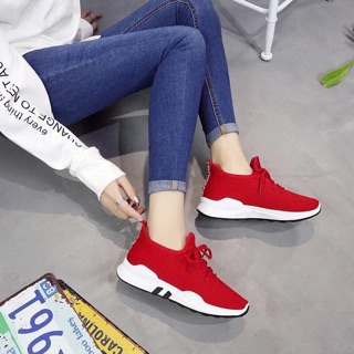 Giày đỏ đen đế độn