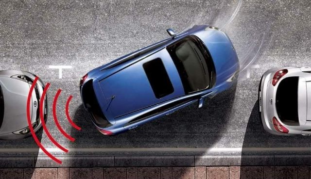 Cảm biến lùi và cảnh báo va chạm xe hơi | BigBuy360 - bigbuy360.vn