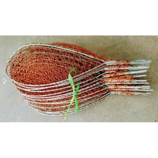 2 chiếc vợt đánh cá điện lưới đồng