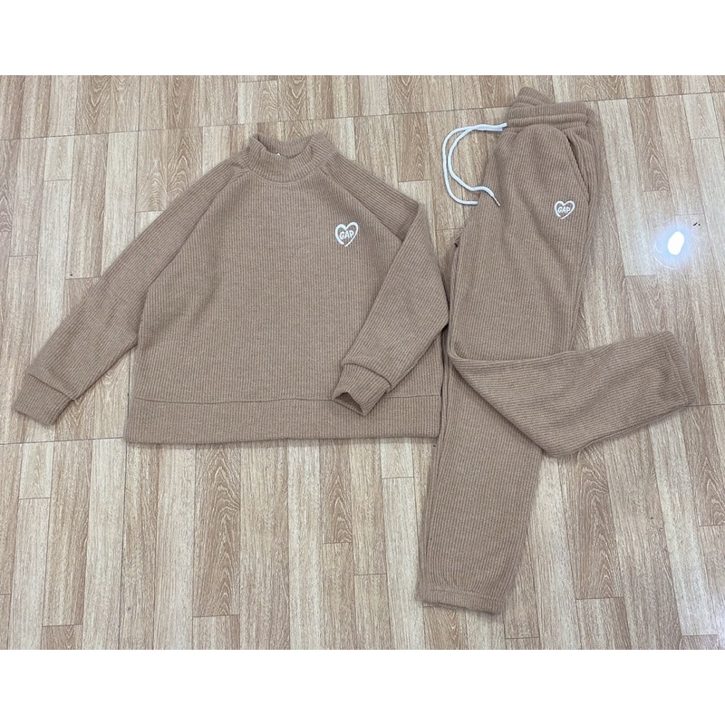 Bộ Gap thu đông dành cho nữ